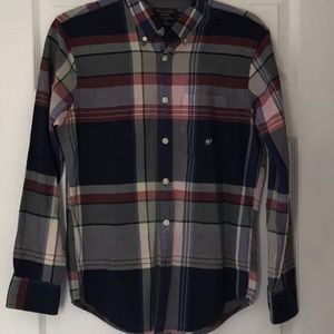 Men’s Abercrombie & Fitch XS plaid button down.